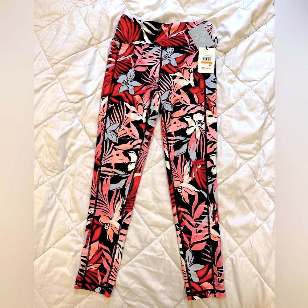 NWT- DKNY Sport 🩷Brand New! Small 7/8 ~Yoga/Workout pants! ~ Great Stretch